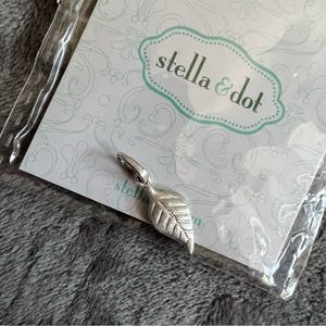 Stella and Dot | silver leaf charm